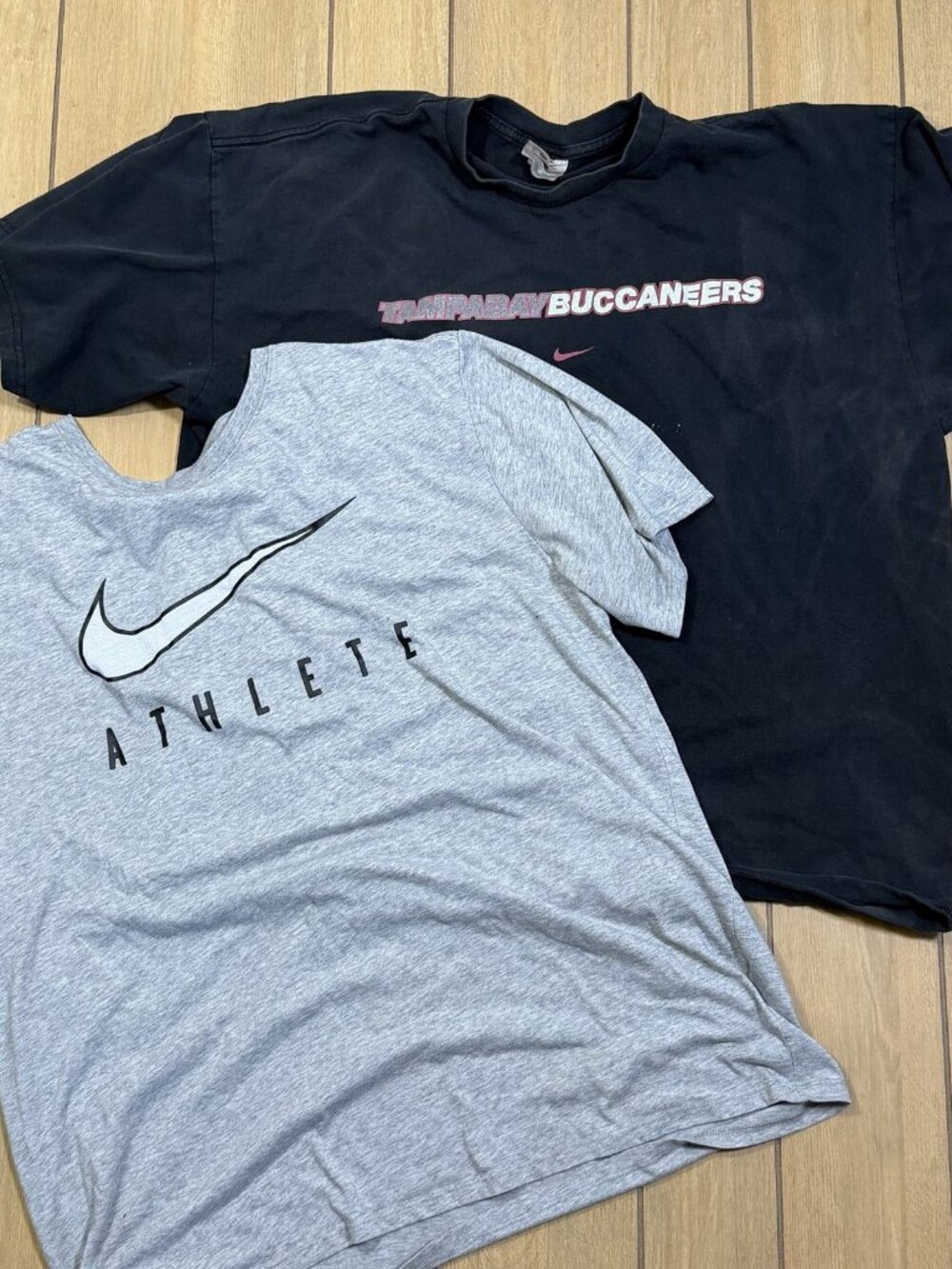Nike 2 tee bundle Tampa Bay Buccaneers + Nike Athlete swoosh 2XL